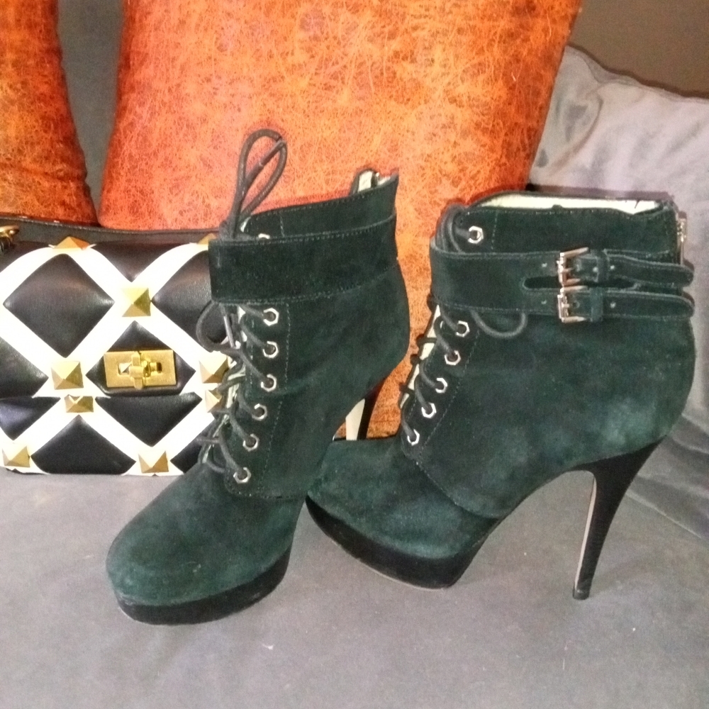 Ankle boots - Picture 2 of 3
